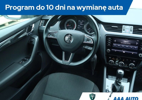 Skoda Octavia cena 72000 przebieg: 110208, rok produkcji 2018 z Łazy małe 277